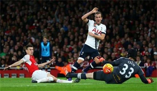 她在, 正是凭借这