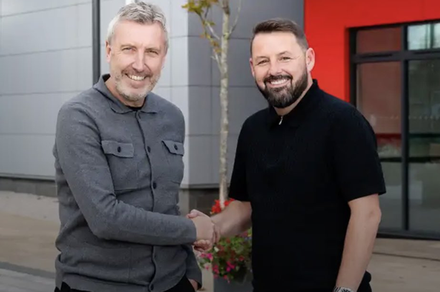 他的合同期 他的合同期