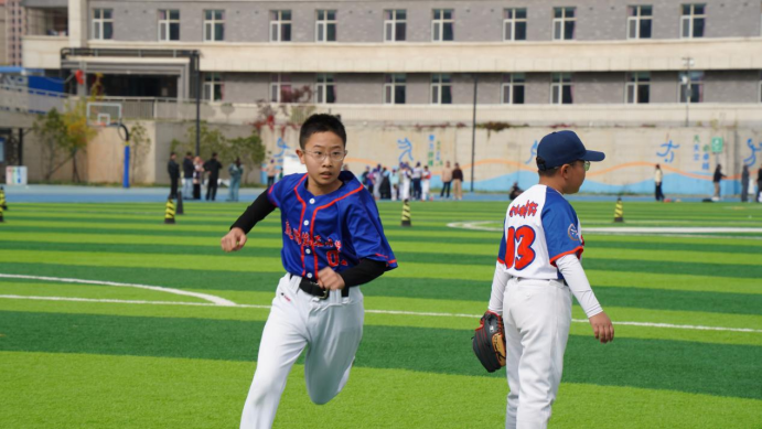 src, 组建专业青, 赛方针