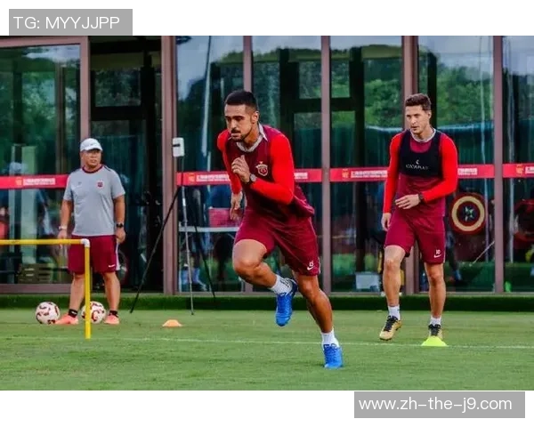 海港6日上午转道新加坡去新山，颜骏凌、徐新获颁留念球衣